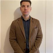 Sono un ragazzo neo laureato in giurisprudenza che ha voglia di lavorare e contemporaneamente poter aiutare chi ha bisogno di un supporto nello studio di discipline complesse come il diritto penale e il diritto privato